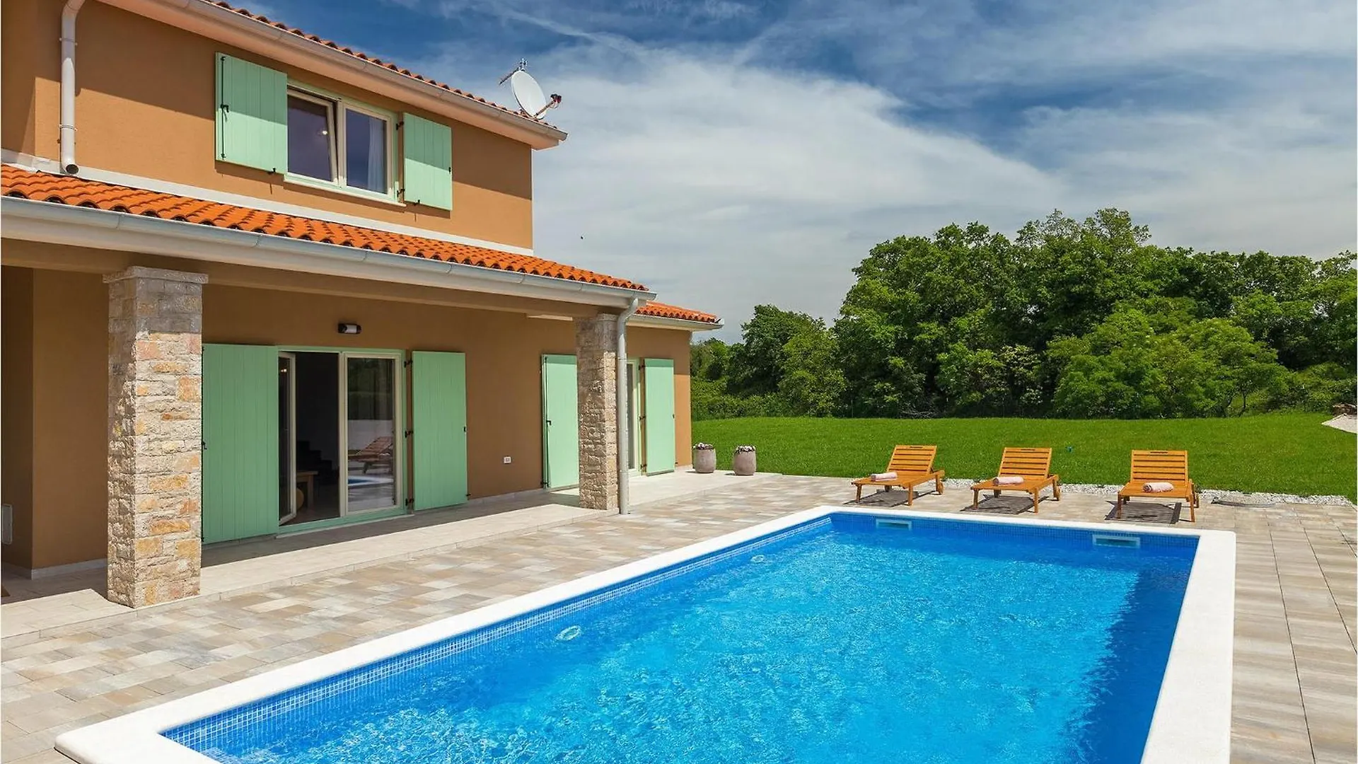 Villa Matea Pula 0*,